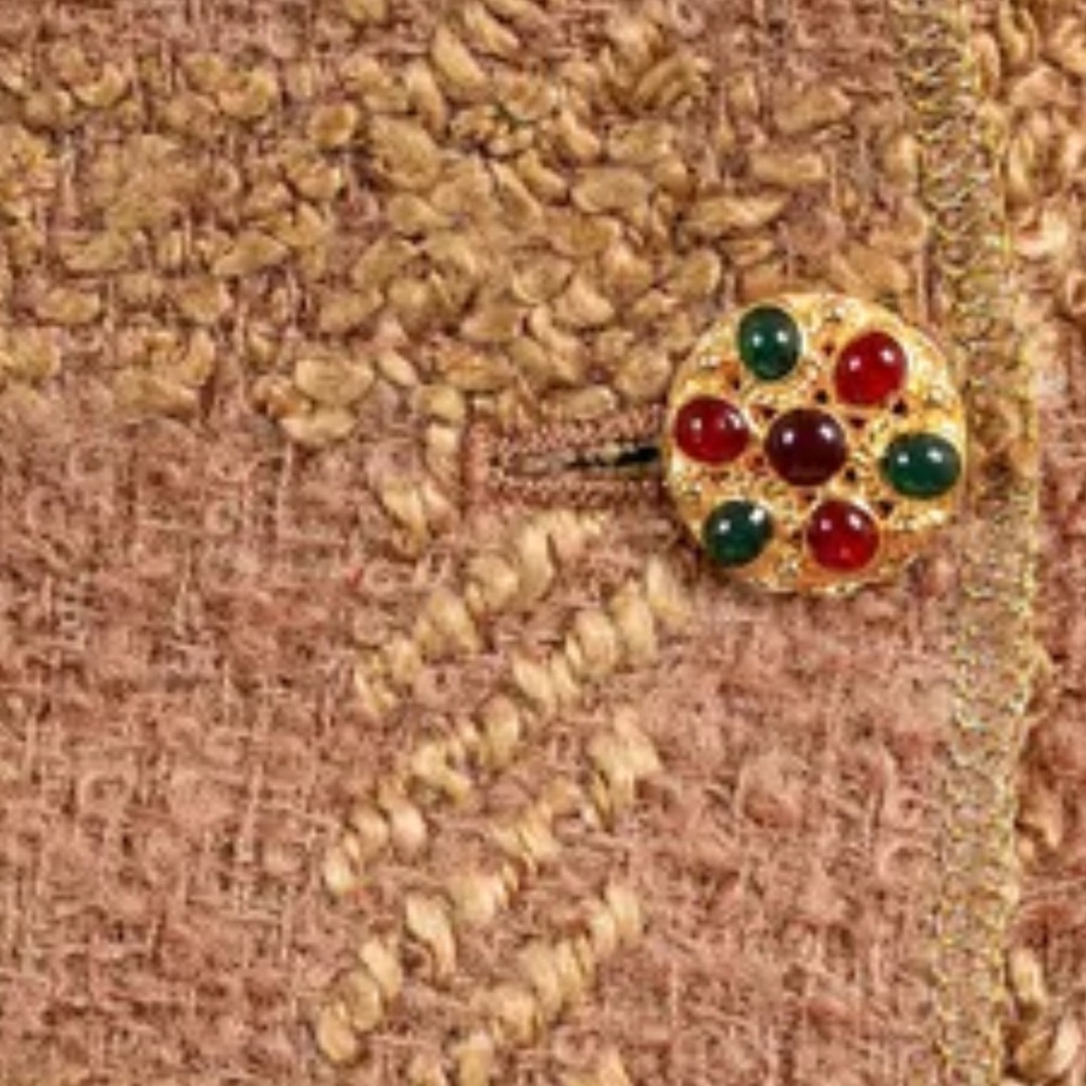 CHANEL Vintage iconic Gold and Brown Tweed skirt (only) gripoix bejeweled button - Picture 4 of 14